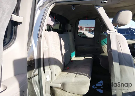 2003 Toyota Tundra Sr5 V8 z USA, uszkodzony, nr VIN 5TBRT34193S434396